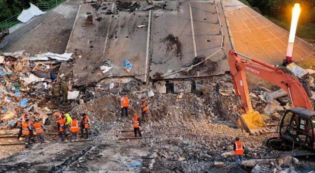 俄媒：乌克兰人24小时连炸3处俄罗斯铁路，都用了美国炸药
当地时间6月2日，俄罗