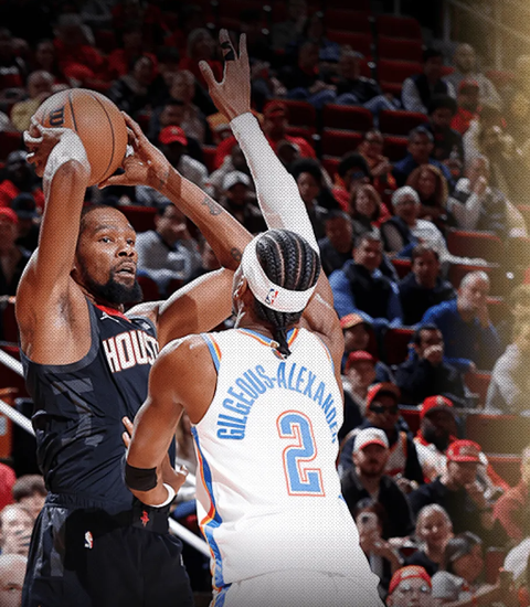 NBA常规赛，雷霆111-91战胜火箭。赛后，美媒Fullcourtpass晒出