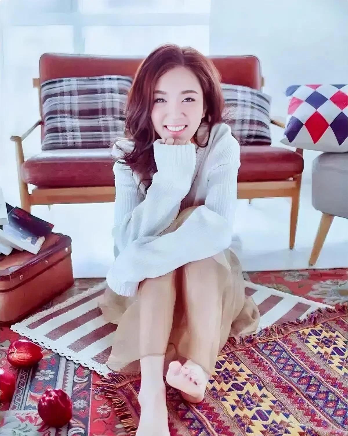 俞灏明是真捡到宝了！王晓晨这纯天然美人，肤白貌美大长腿，而且她一直踏实拍戏，从《