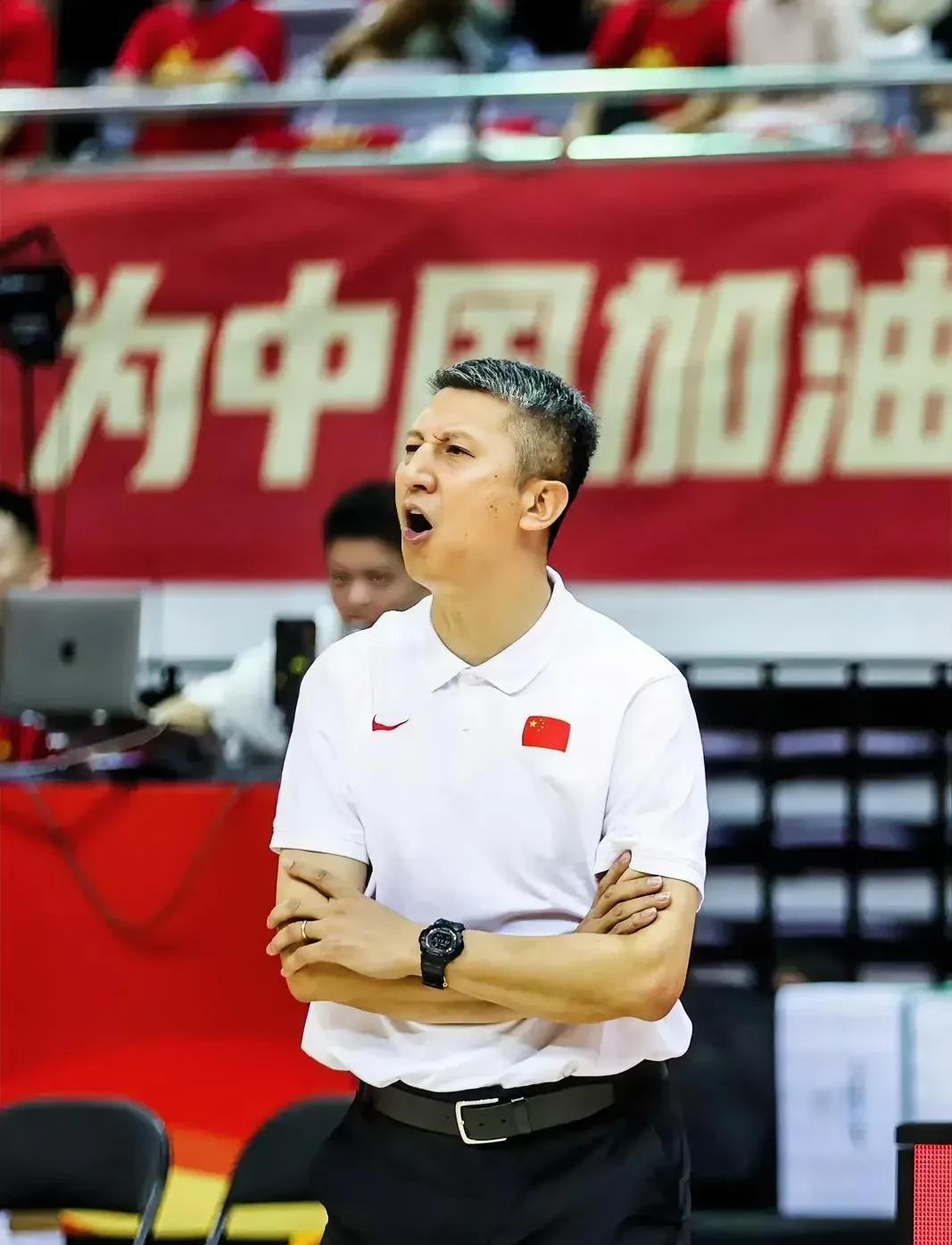 不得不说！
郭士强这教练当的太负责任了！
中国男篮处于低谷期他竟然
敢于接手球队
