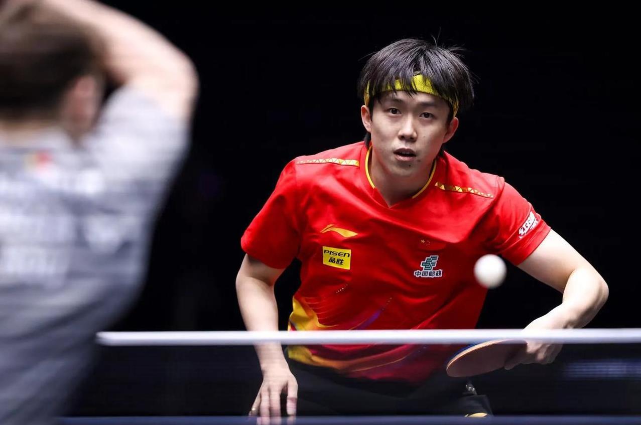 wtt美国大满贯正赛第一日，大头对战罗马尼亚小将尤利安，对方11：8拿下第一局，