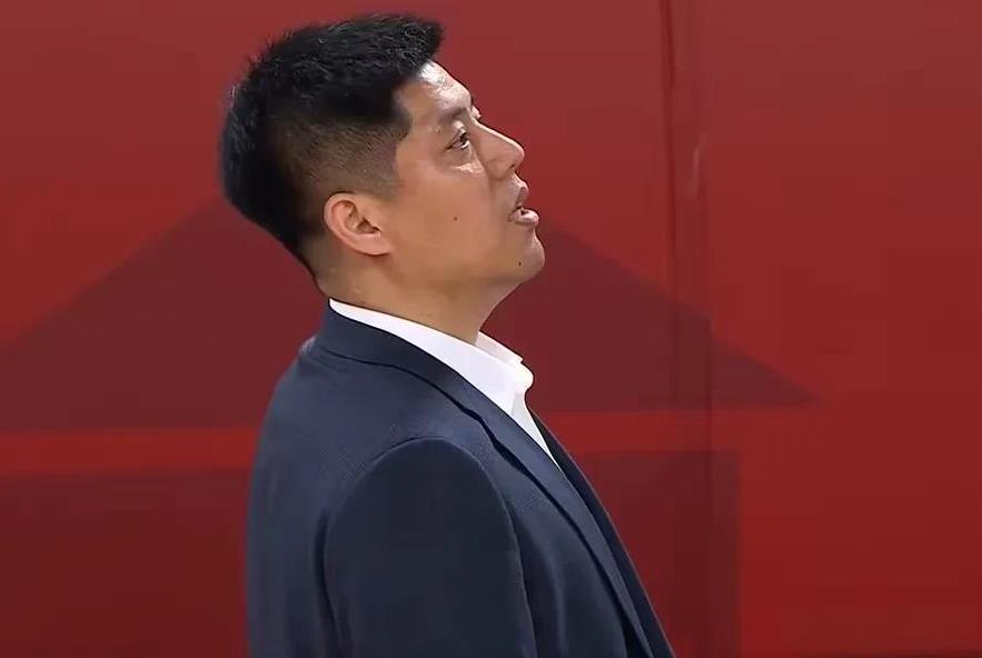 首先引援得力，四个外援实力强。其次国内球员成长起来了，张宁等，另外国内球员实力也