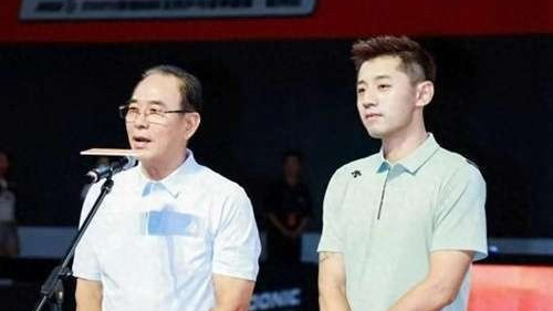 马龙：泪目！原来龙獒没有走散！马龙樊振东主动助阵张继科被拒绝