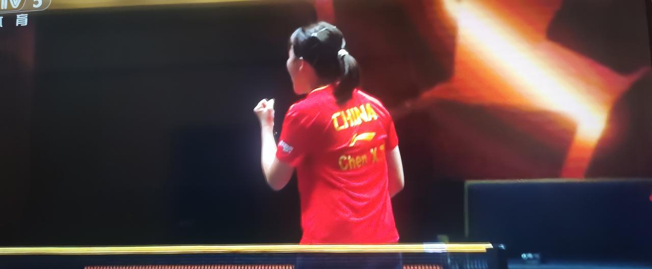 陈婷婷赢得天王山之战，陈幸同1：2，2：2来到天王山，陈幸同看着扎实的基本功，与