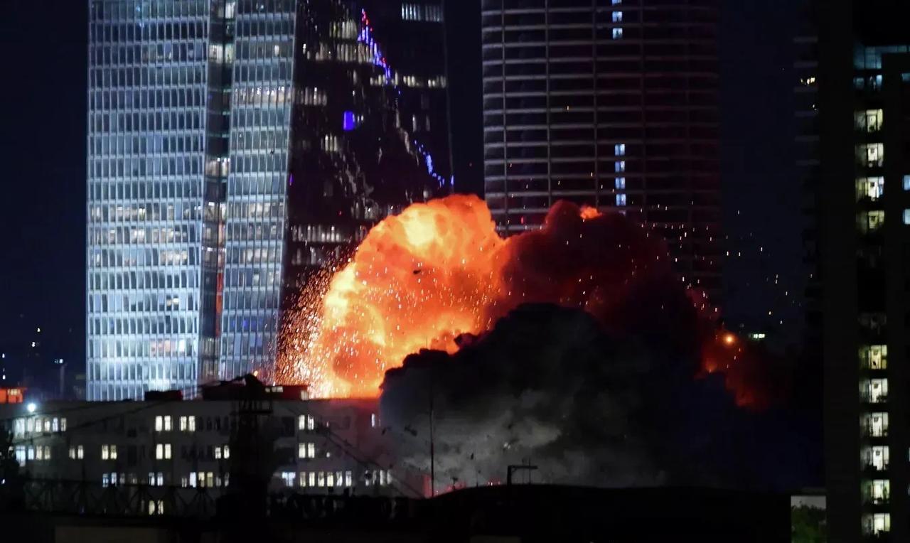 【全球聚焦：伊朗计划打击美国在中东的基地】
德黑兰时间2025年6月14日，《法