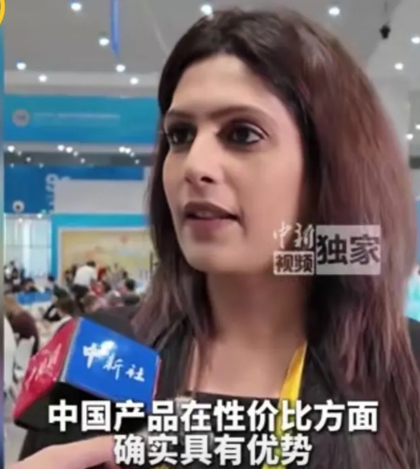 甲亢姐在我国知名度很高，只是之前一直负面，天津突然跳反猛夸东大，真有点不适应
