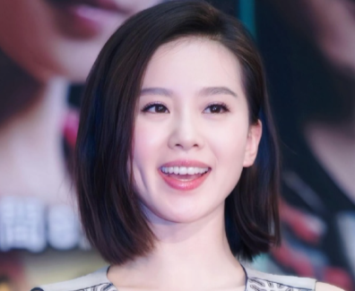短发的刘诗诗，俏皮又温柔