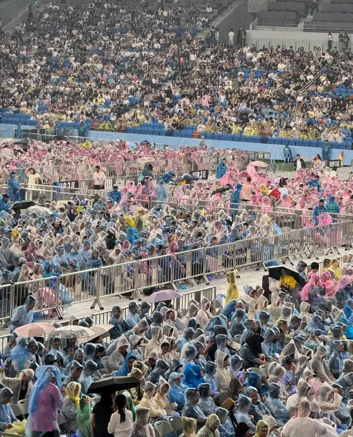 深圳玛丽亚凯莉演唱会遭吐槽