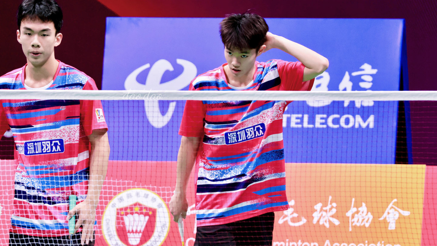 太强了！中国羽毛球又一天才横空出世，18岁少年连赢三位世界冠军