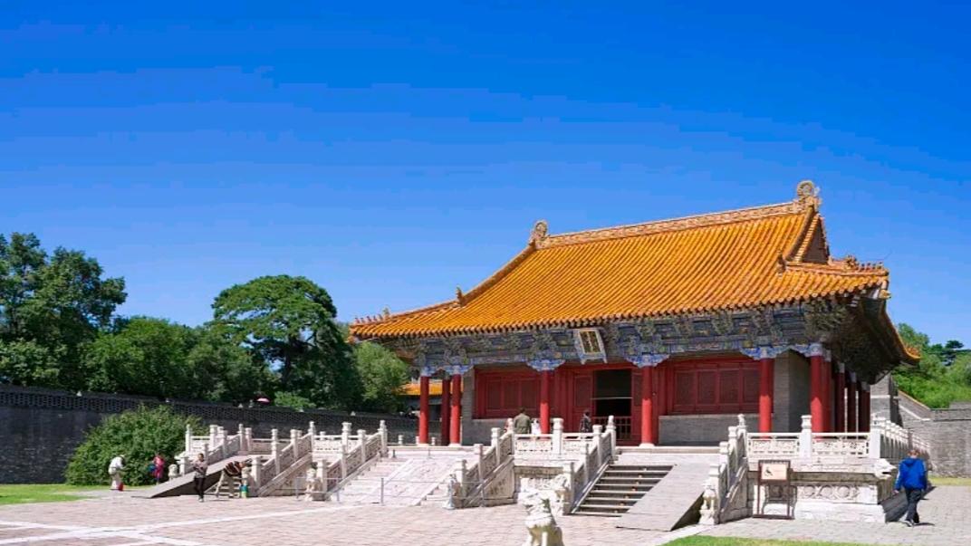 极端民族主义对努尔哈赤的抹黑还有对李自成农民起义军的诋毁都存在那些不一样的地方？