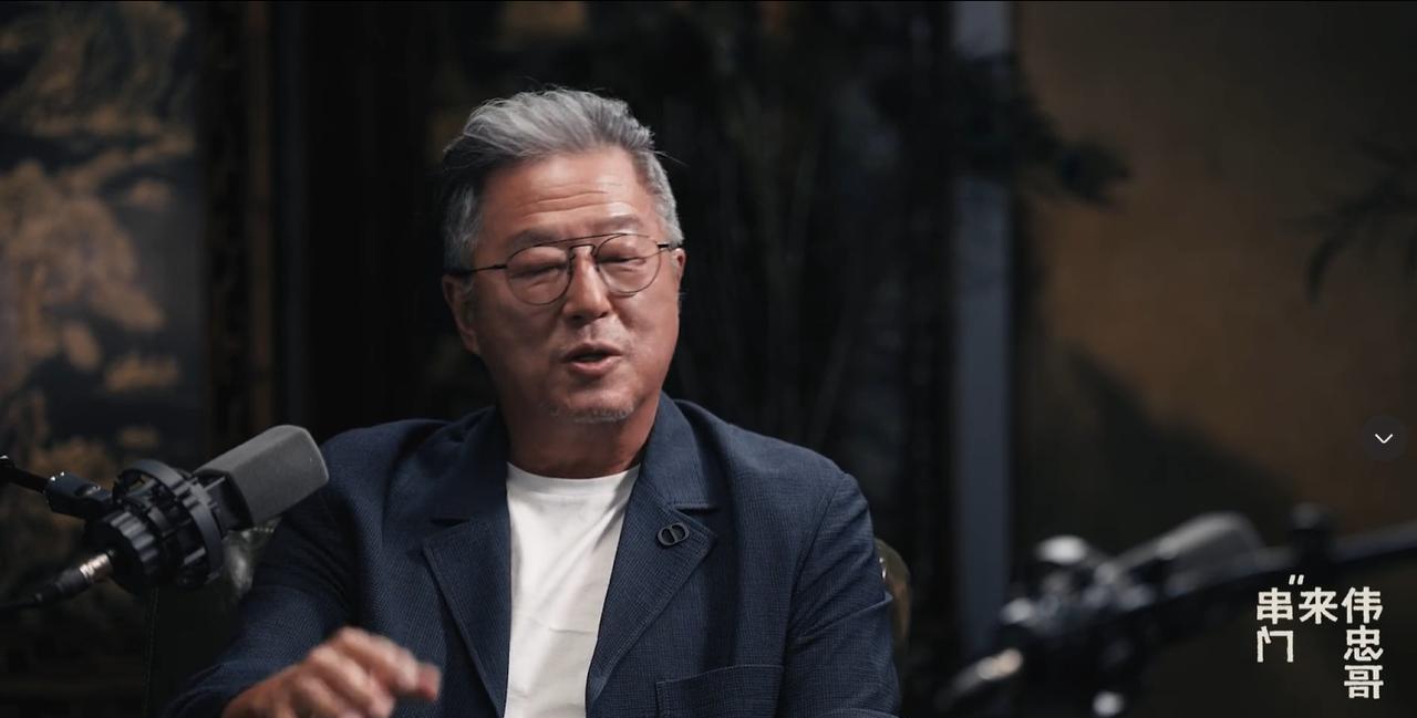 比起以前到年纪就退休，现在的社会风气，更推崇“50岁，正是拼的年纪。”
不仅是郭