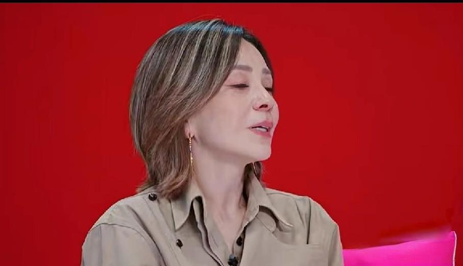 #记录我的2025#
看了让人心疼！王琳光鲜亮丽的背后，有着无数个悲凉的故事。