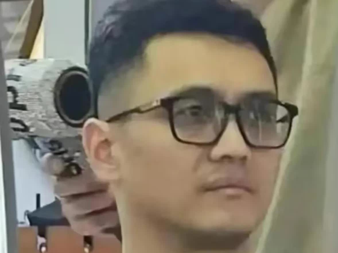 现在全网最后悔的一定是宋喆了！
离婚后的王宝强狂赚22亿，新剧《棋士》开播后大