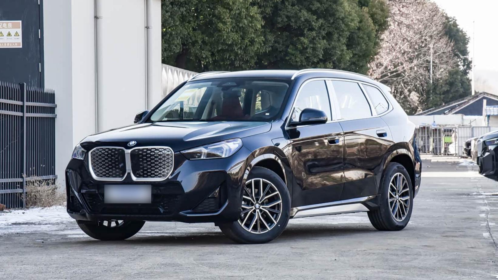 宝马彻底摊牌！新款iX1卖22.8万，老车主：幸亏我17万抄底了！