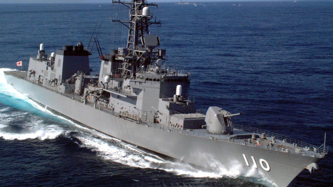 英日舰艇台海碰瓷秀：帝国余晖下的政治滑稽戏