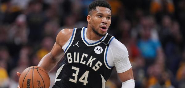自5月NBA选秀联合试训以来，扬尼斯·阿德托昆博要求离开密尔沃基雄鹿队的可能性大