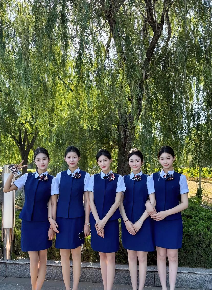 左二和右一，毕业就能进航空公司吗？
