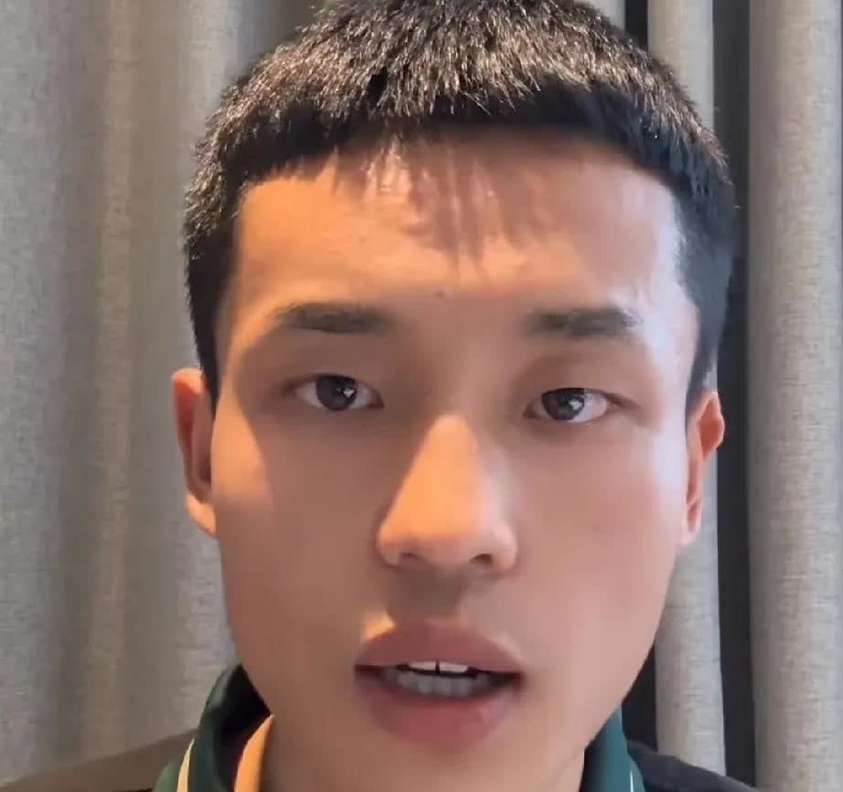 记住这位小伙子吧
他真的是为牛马打开了新思路
没错，他就是那位3小时纯赚24