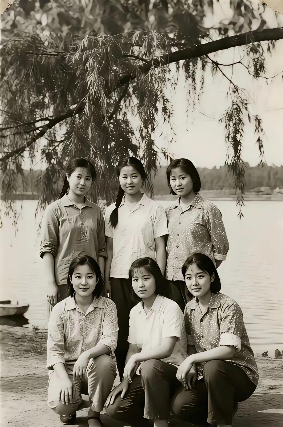 老铁们，你们更喜欢哪个年代的美女？欢迎大家在评论区里聊聊。社会在飞速发展，造化了