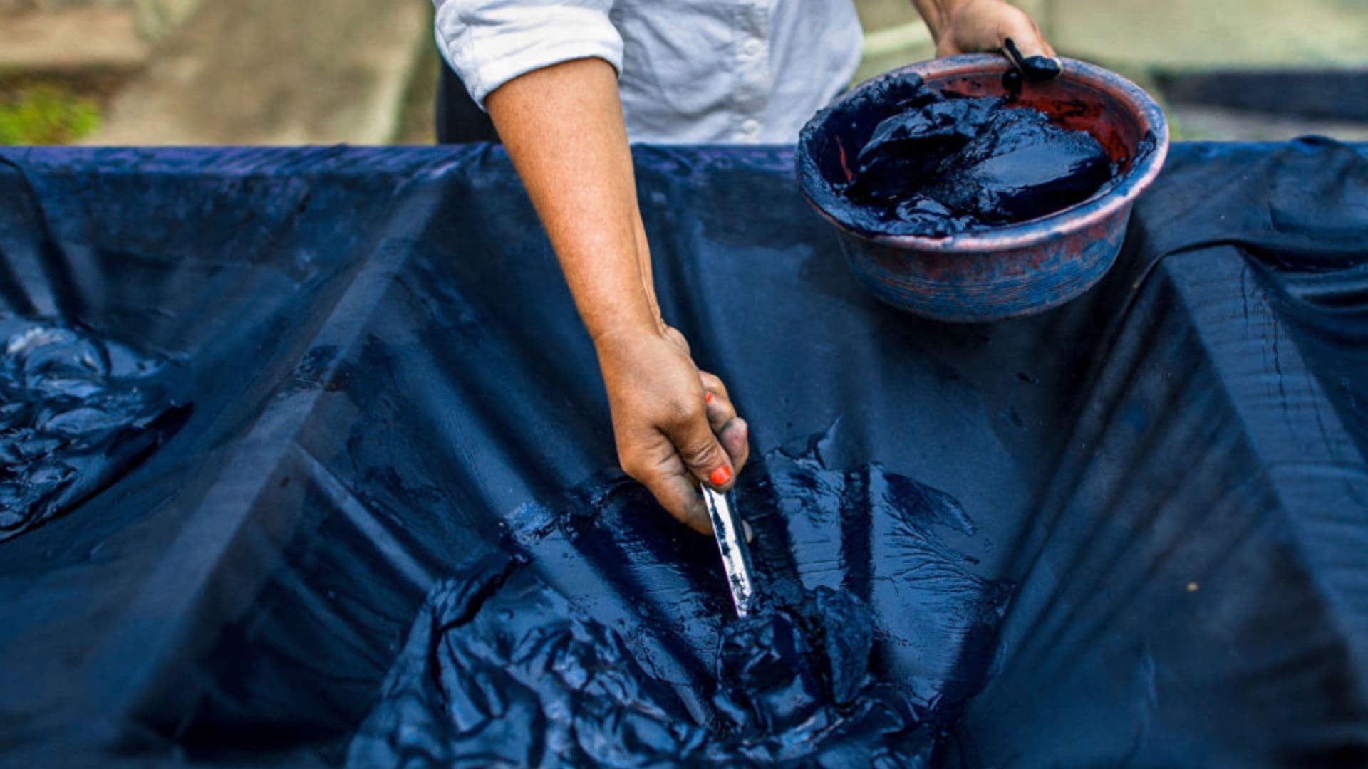 源自传统染料的靛蓝颜料有望驱动更安全耐用的固态电池