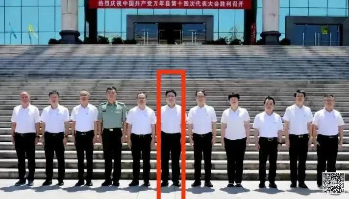 收受贿赂1150余万元，法槌敲响，毛奇案公开判了。
    曾经潜规则下属女书记
