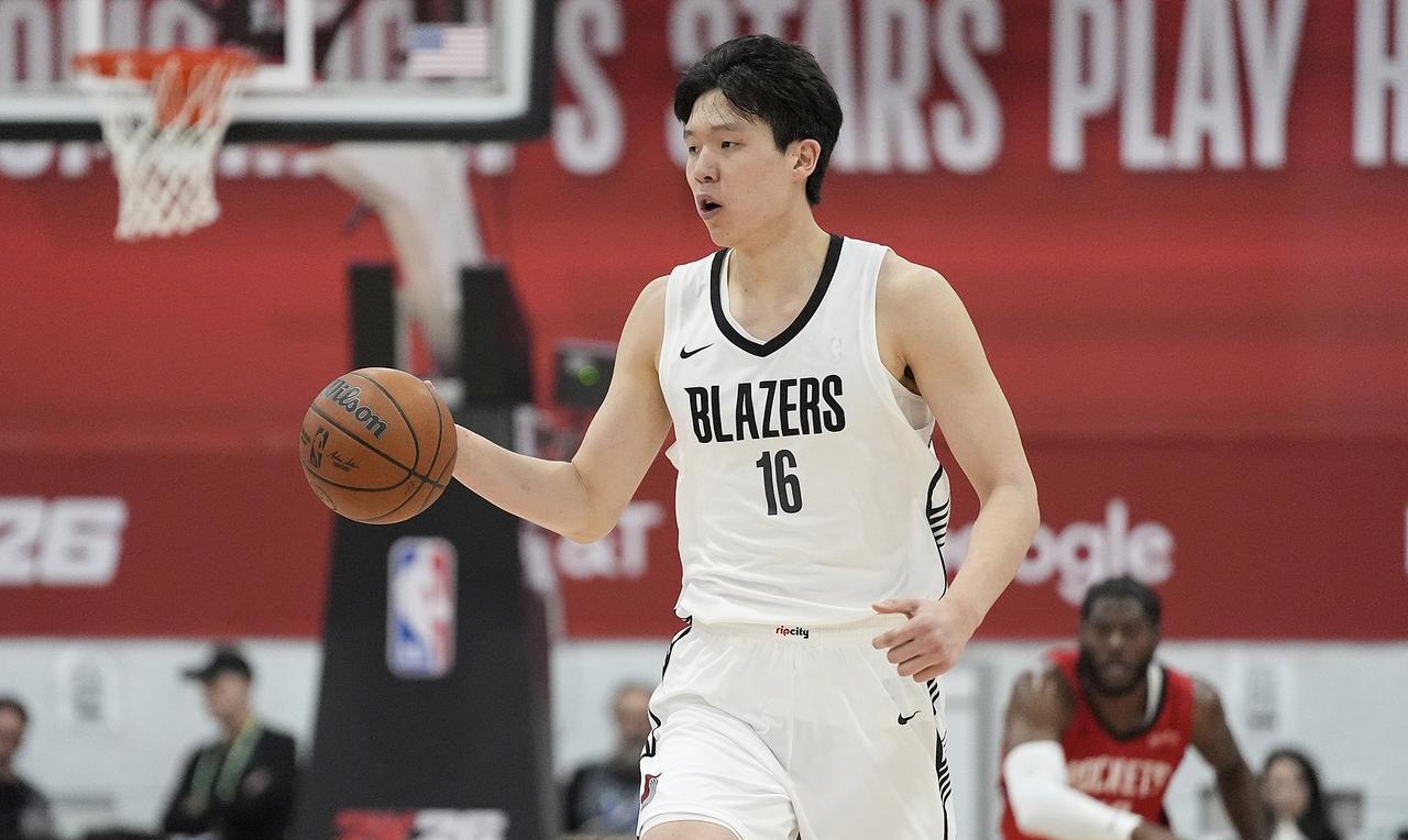 杨瀚森的机会来了，开拓者即将更换老板！
刚进入NBA的我国球员杨瀚森即将面临一件