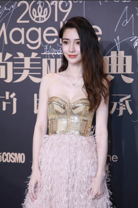 离婚后，她整个人的状态都提升了，变得越来越时尚、精致了！