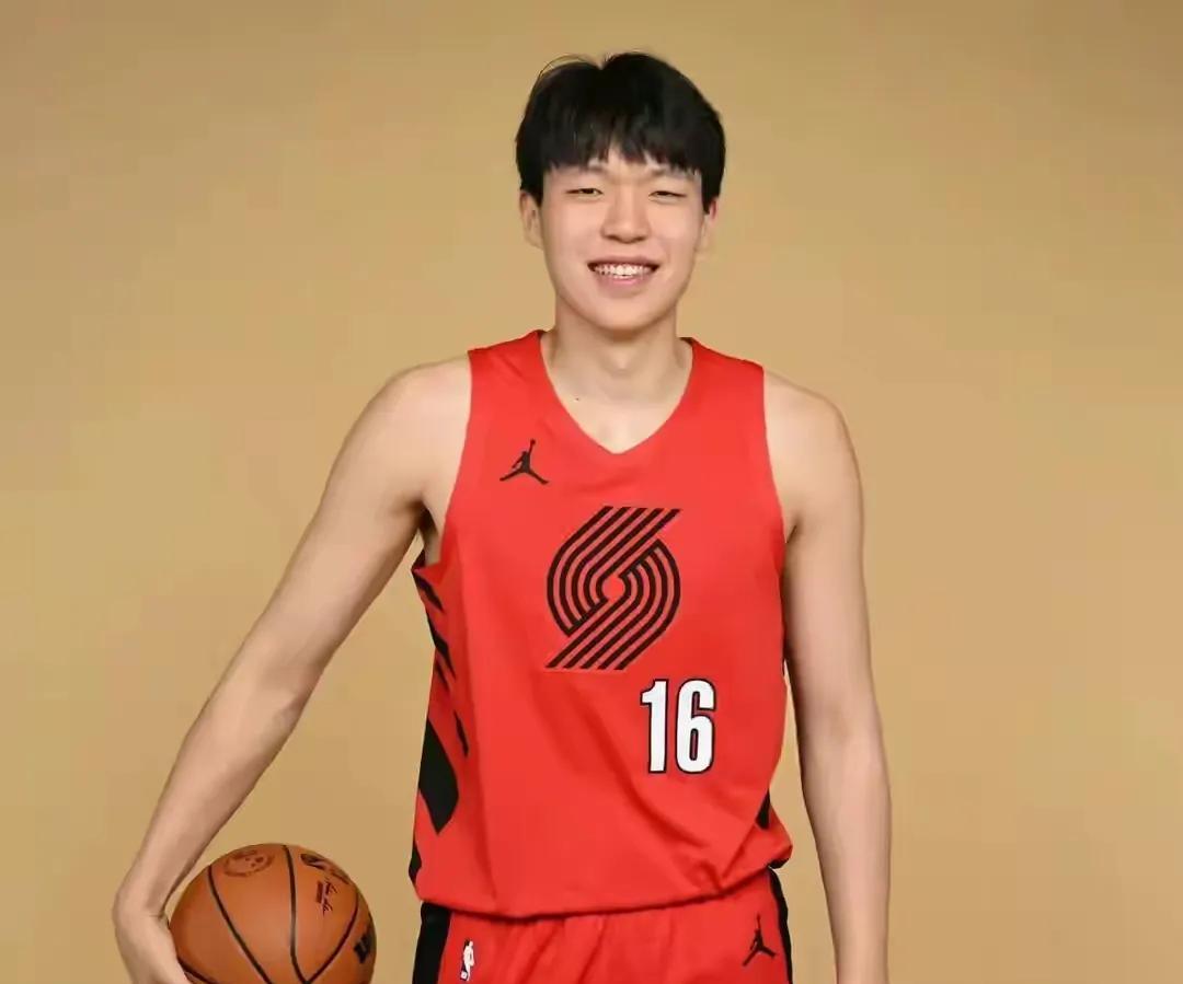 同意杨瀚森不打亚洲杯，是篮协做出的最正确决定——近期杨瀚森团队提出不要让杨瀚森打