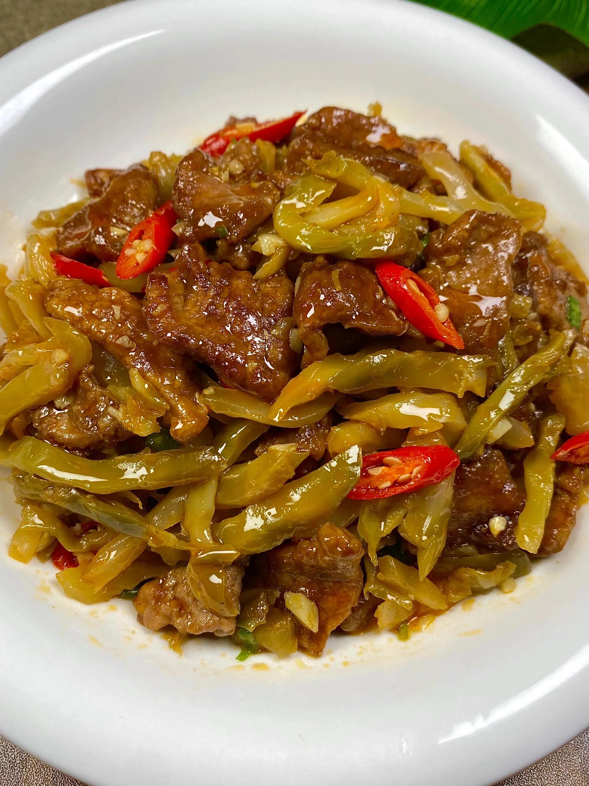 妈妈的味道：榨菜炒肉片，简单却超下饭！