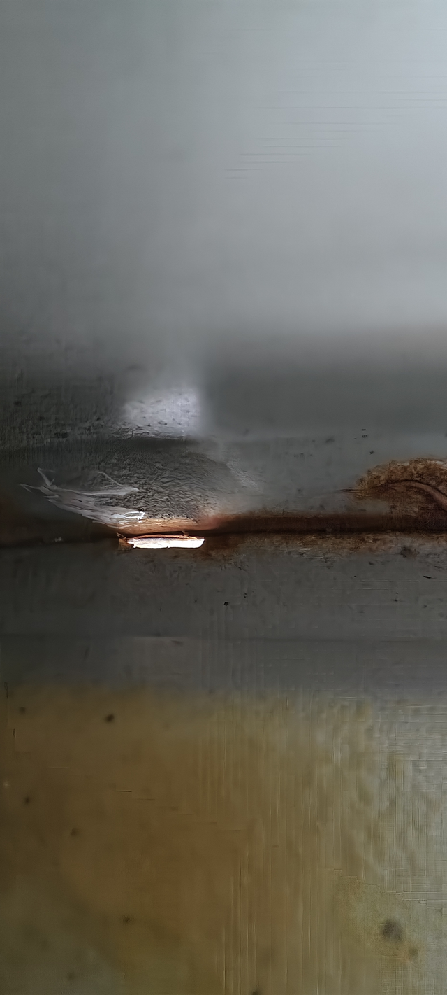 后备箱漏水漏生锈
才几年的车，后备箱漏水口就生锈的很厉害，都快要绣穿了，而且还是