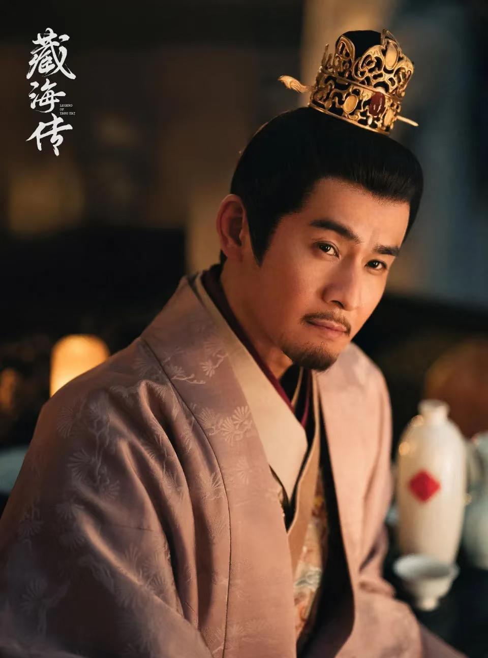 藏海传里
高开低走的人物，不是藏海
也不是庄之行，更不是赵秉文，而是
乔振宇饰演