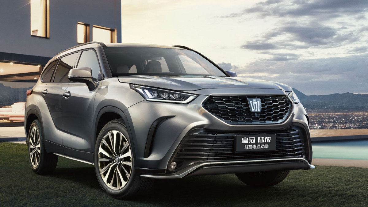 新增黑金拼色车漆，新款皇冠陆放购车指南