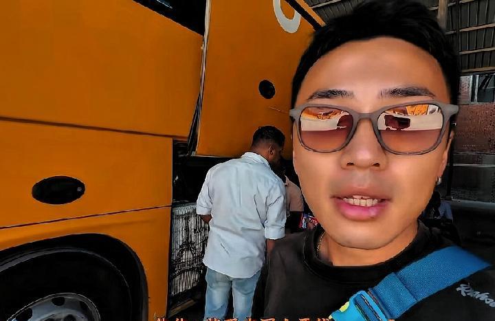 专门对中国游客收取小费，为什么不敢发声？
     近日，一位博主在埃及旅游时，