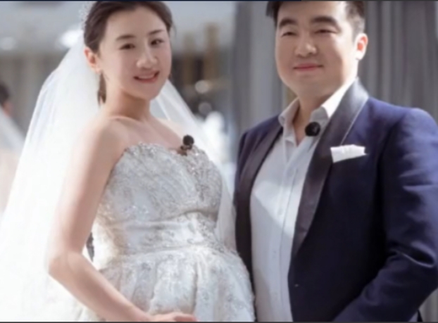 “退亲吧！”2019年，30岁的奥运冠军何雯娜怀孕5个月，与38岁身家过亿的离异