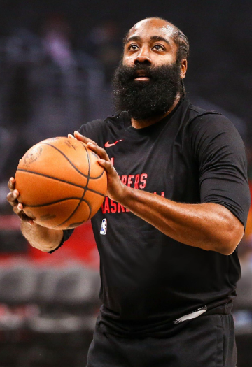 记者在节目最新一期中谈到了快船在交易截止日前的操作方向机械化记者表示，快船预计将