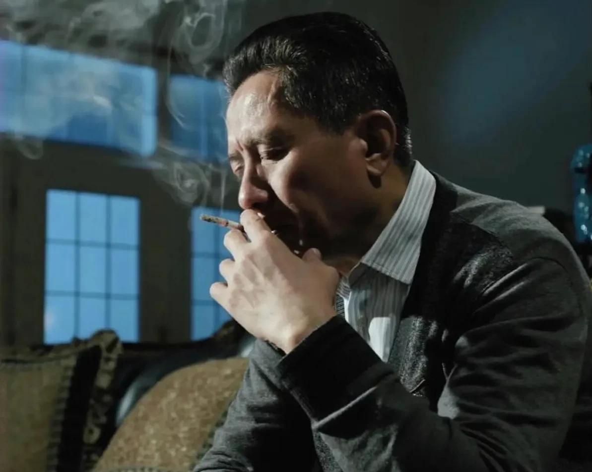 高育良这个人，给人的第一感觉是高深莫测，感觉不一般。但是如果要仔细想一想，高育良