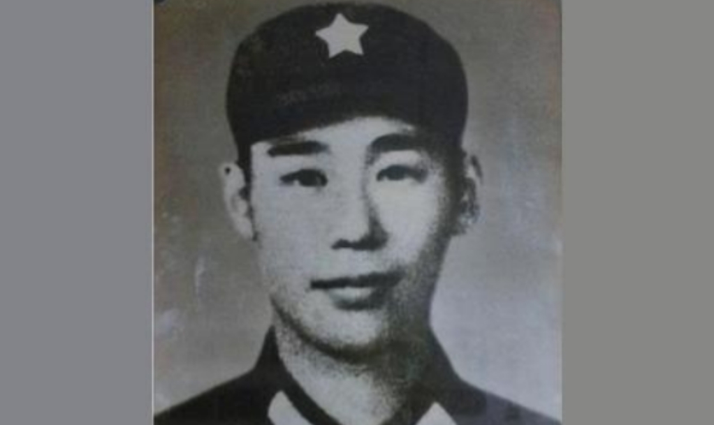 1979年2月的时候，姜利民偷偷摸摸的来到了越军阵地。本来没人发现他，但不料他却