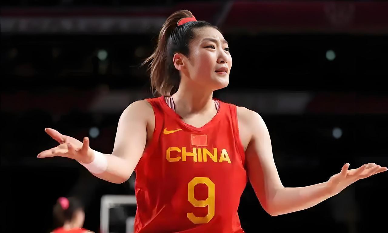 #下一个李梦在哪里#
给你3年时间
你敢签军令状
担保培养一个新李梦？
群众为什