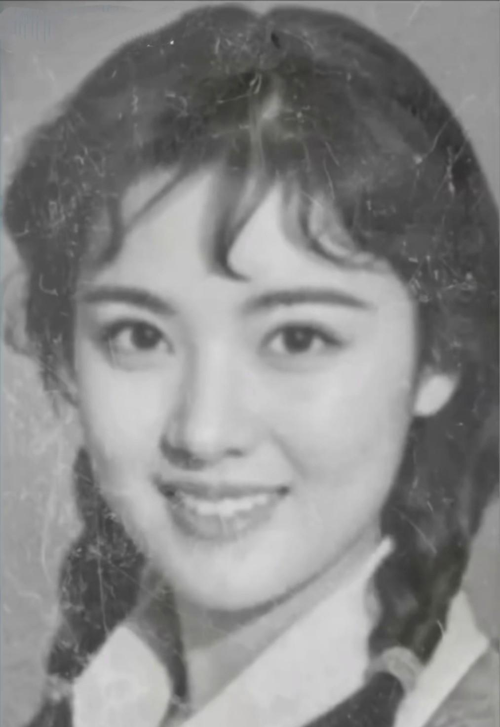#晒图笔记大赛#
七十年代的美女照片