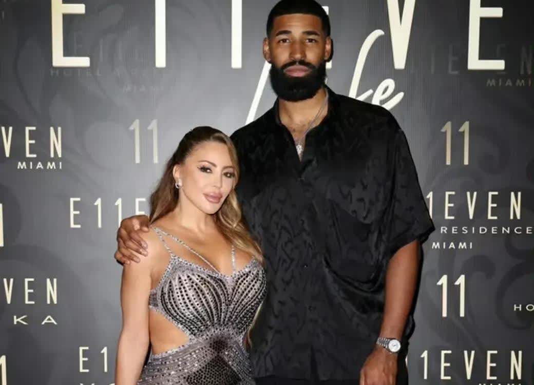 拉尔萨也算是人生赢家了，
之前交往过的对象有NBA明星皮蓬，NBA巨星乔丹之子