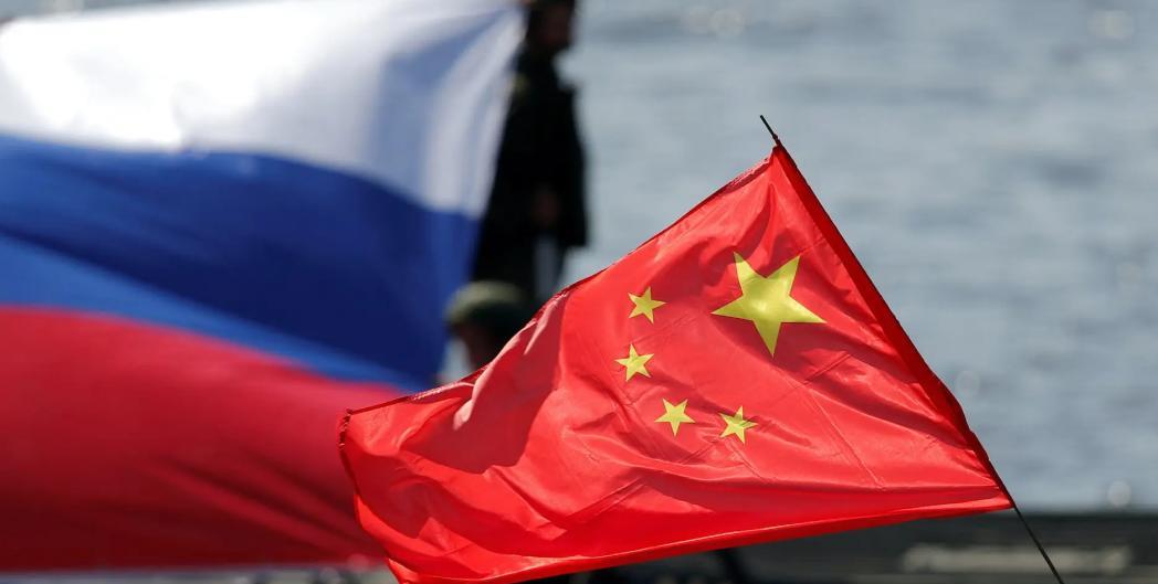 还好中国没盲目帮俄罗斯！美国早埋了三个致命陷阱，随便踩一个都万劫不复！
2022