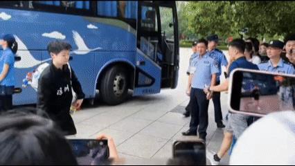 突发，孙颖莎来到厦门，参加乒超联赛第二阶段！
我说莎莎一定会参加乒超联赛，
还有