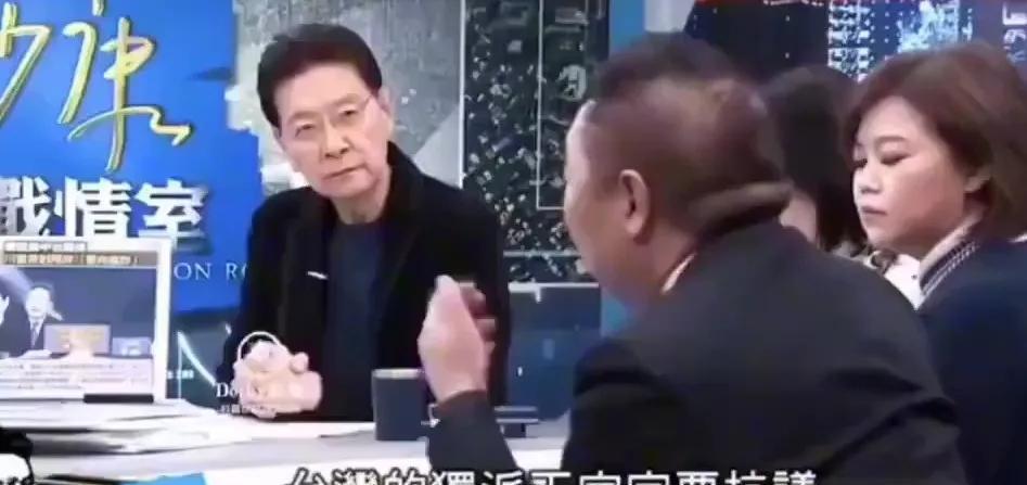 赵少康称大陆统一台湾的行动叫“解放台湾”。
    近日，台媒体人赵少康在其主持