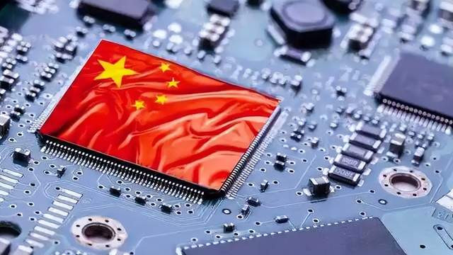 中国对晶片的研发吓坏美国，白宫想为中国开芯片绿灯