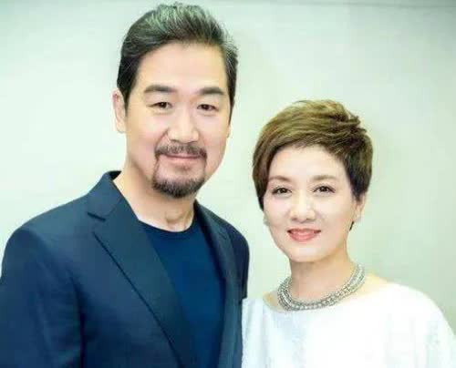戏外的张国立对待妻子远不如《我的后半生》里的沈卓然，看了《我的后半生》很多观众都