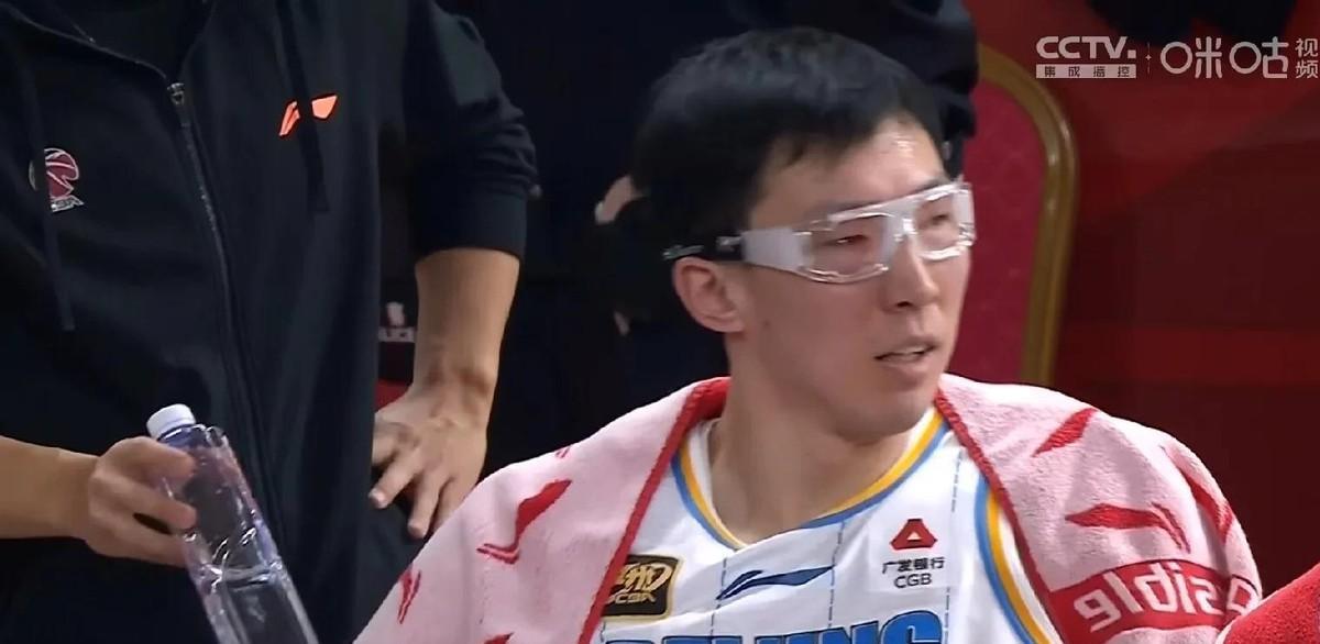 翻脸比翻书还快——G4惨败后北京男篮众球员风评巨变
好家伙！现在网上喷子的嘴比菜