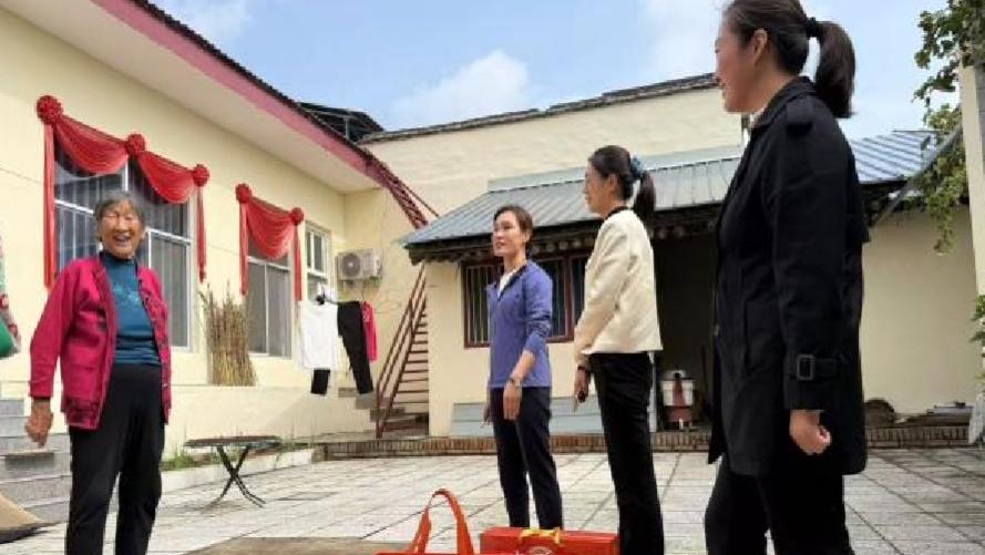 浓情迎中秋国庆 慰问传关怀真情——夏县卫健局、县计生协会开展走访慰问活动