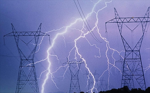 高精度行波测距赋能：凯铭诺输电分布式故障定位装置提升处置效率