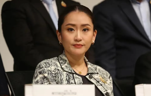 泰国军方的“边境大捷”实为文官政府的政治败局，他信家族深陷司法绞杀与盟友背叛的双