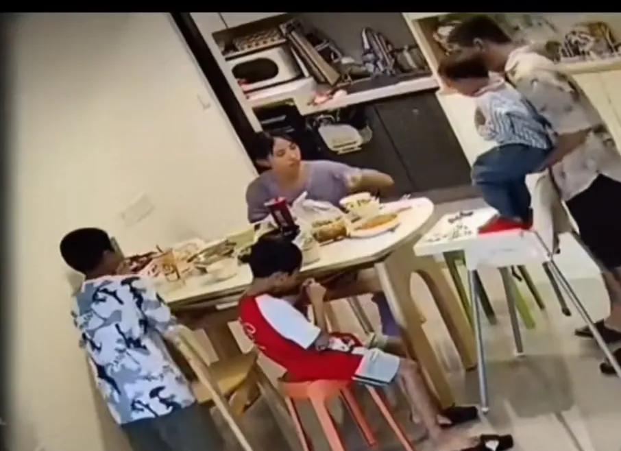 鸡蛋男事件告诉我们，
人不要太过分，
想要吃什么自己动手不好吗？
何况是鸡蛋那么
